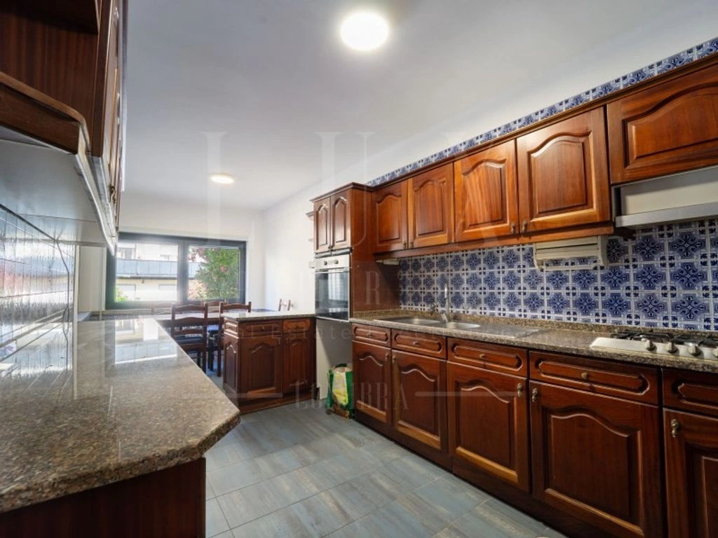 منزل فسيح بمساحة 270 m2 بتصميم مفتوح في كويمبرا، البرتغال