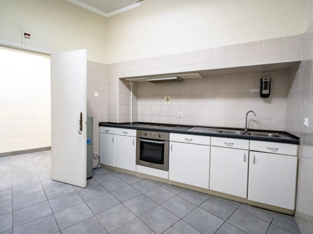 منزل كبير بمساحة 440 م² في بينيدو دا ساودادي بكويمبرا، البرتغال