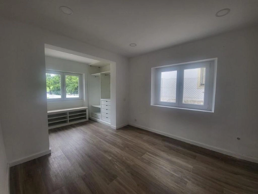 منزل حديث بمساحة 200 م² قرب الجامعة في إيفورا، البرتغال