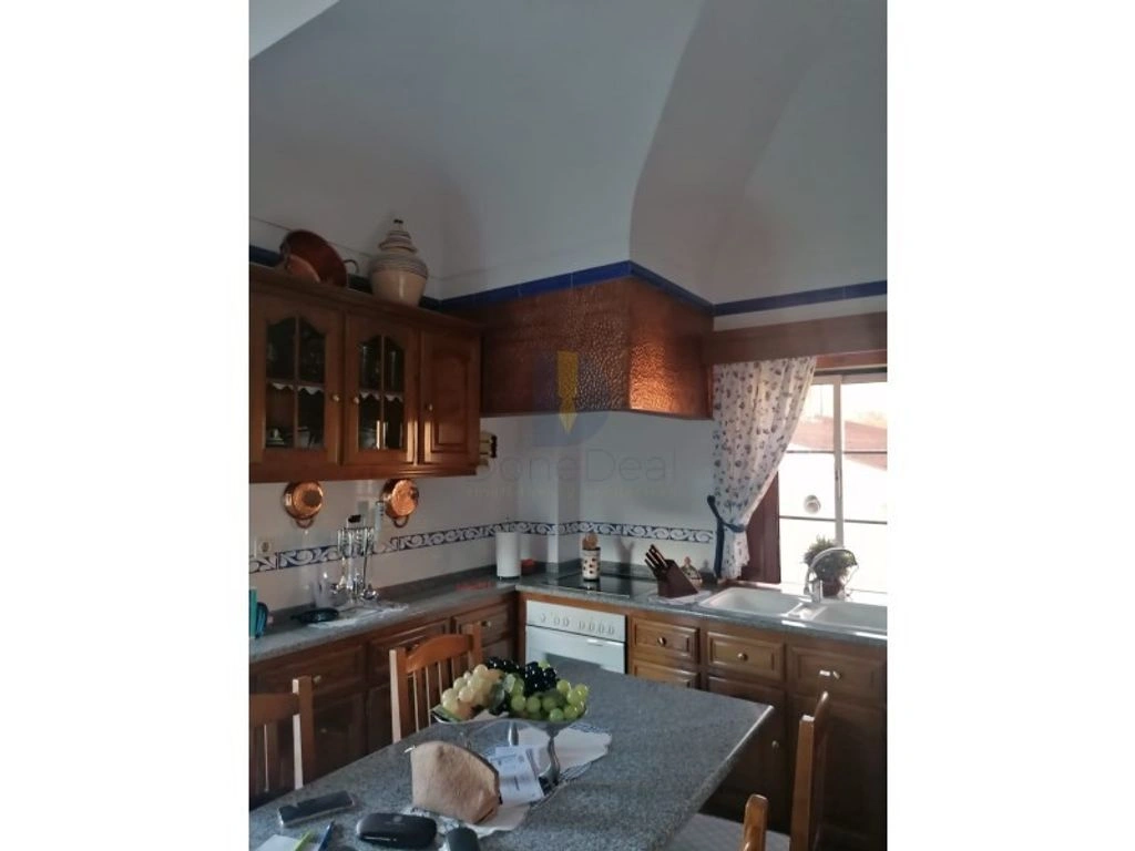 منزل مريح بمساحة 240 م² بعد التجديد في إيفورا، البرتغال