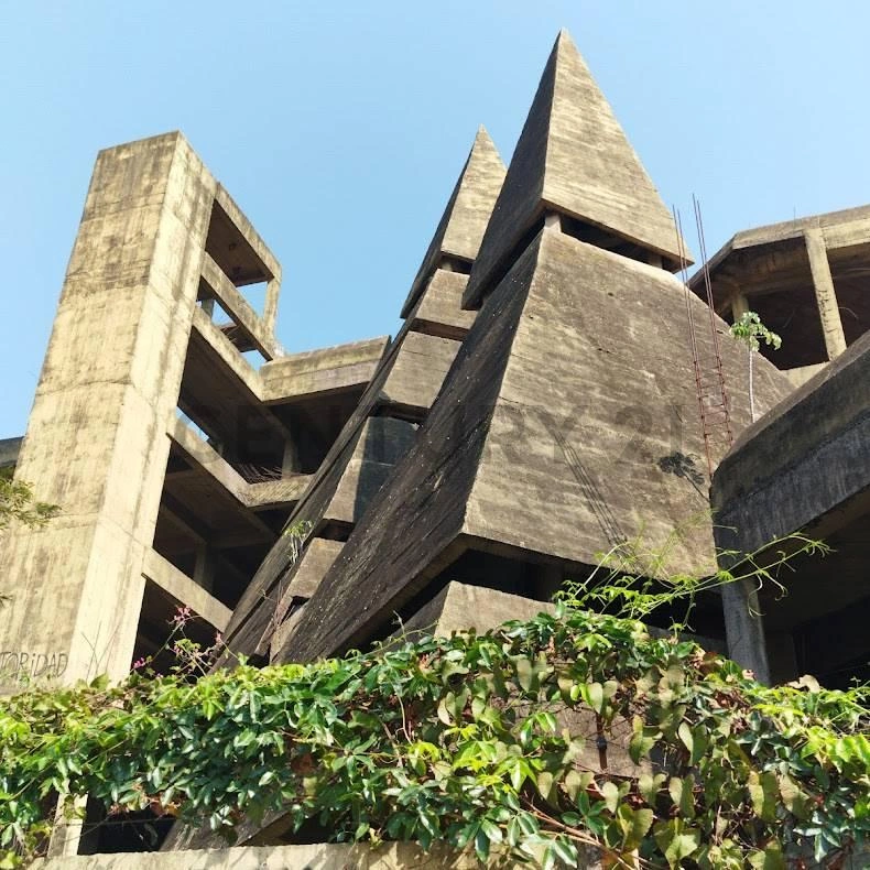 位于巴拉圭亚松森的 1400 m2 带露天泳池的住宅