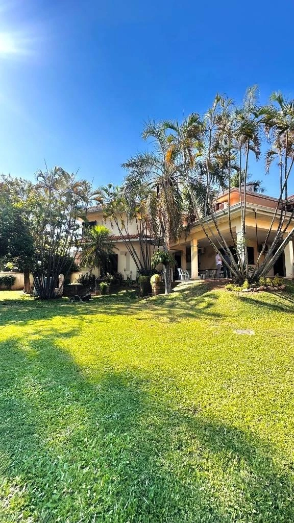 Casa 1048 m2 con jardín en Asunción, Paraguay