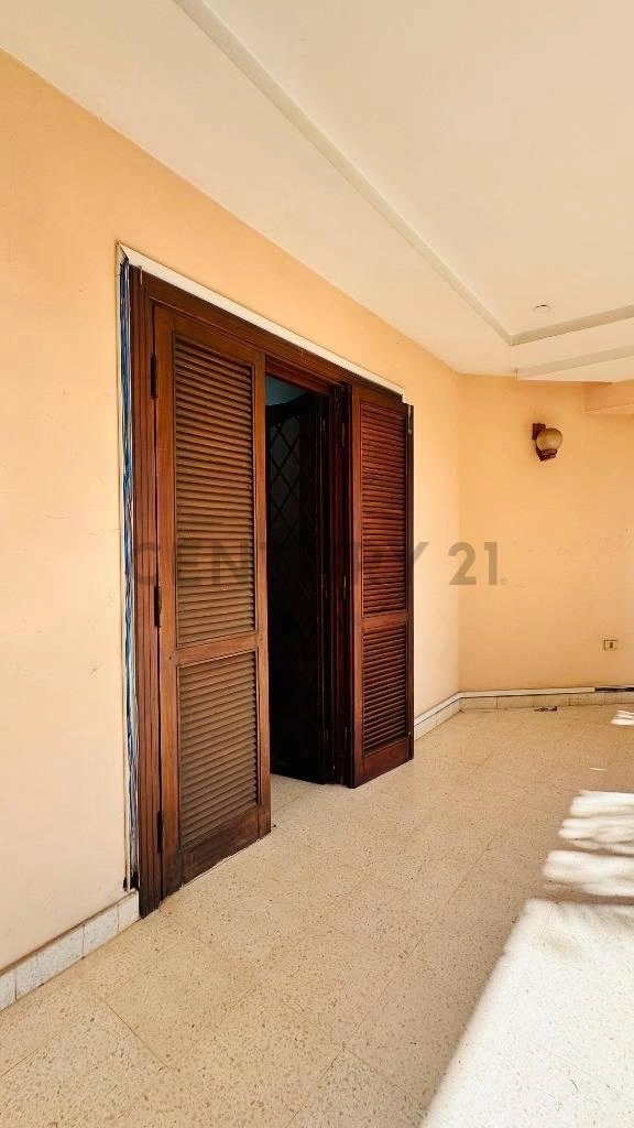 Casa 1048 m2 con jardín en Asunción, Paraguay