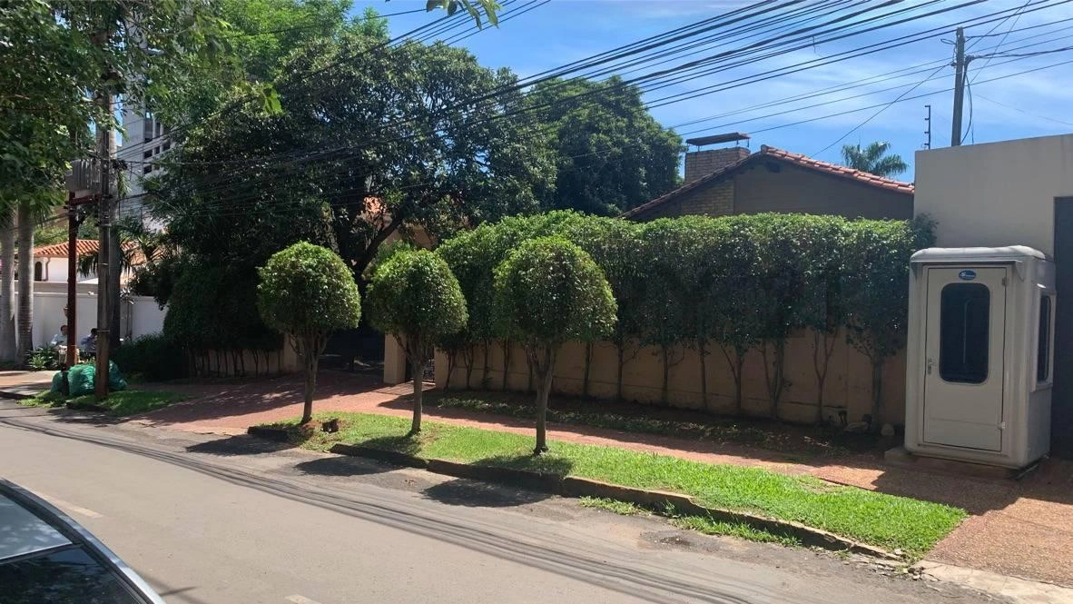 巴拉圭亚松森 5+1 带车库住宅