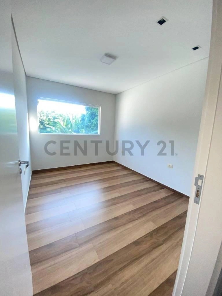 Casa 146 m² con vista al mar en Ciudad del Este, Paraguay