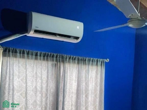 منزل 144 m2 مع مرآب في سان لورينزو، باراغواي