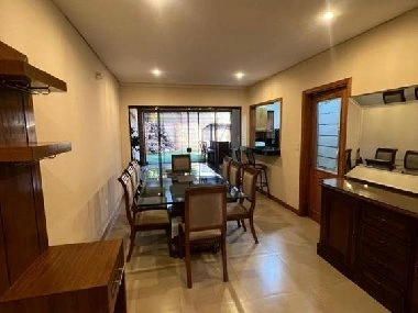 巴拉圭圣洛伦索 195 m² 带阳台的房屋