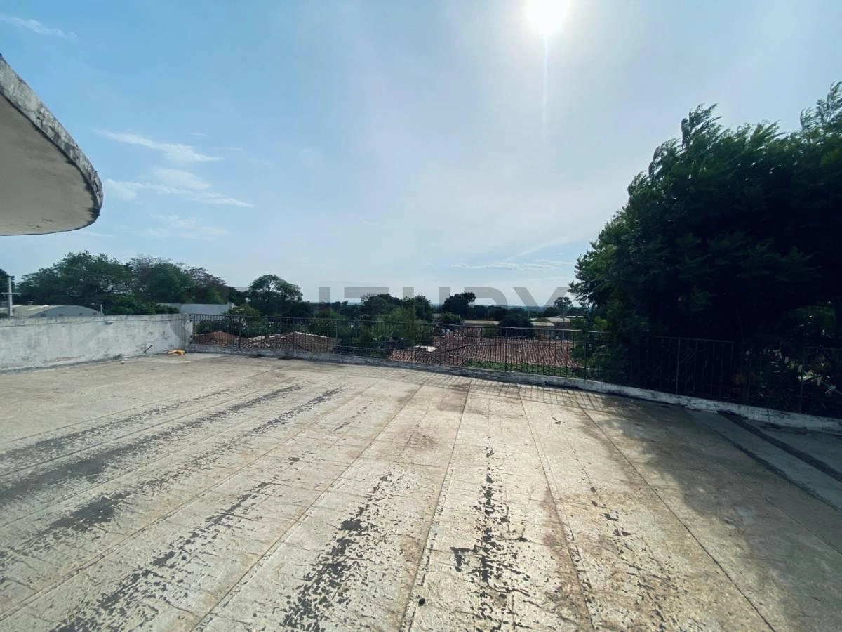 圣洛伦索,巴拉圭 — 217 m² 带车库的房屋