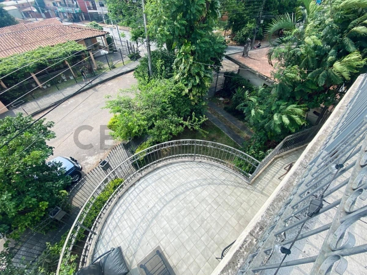 圣洛伦索,巴拉圭 — 217 m² 带车库的房屋
