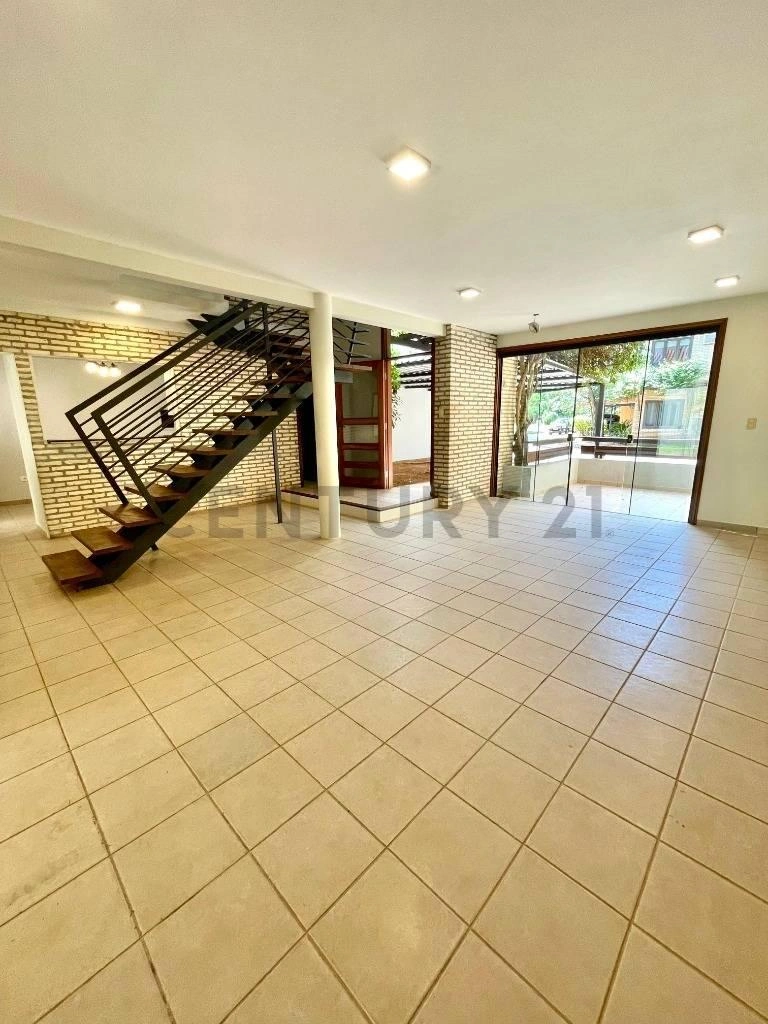 巴拉圭圣洛伦索 210 m2 带车位公寓