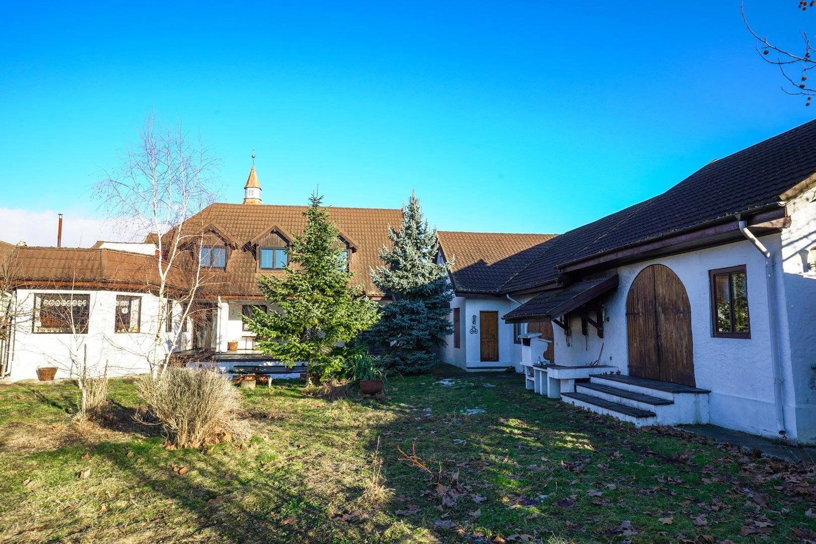 Comfortable villa 7+1 in the suburbs of Brasov