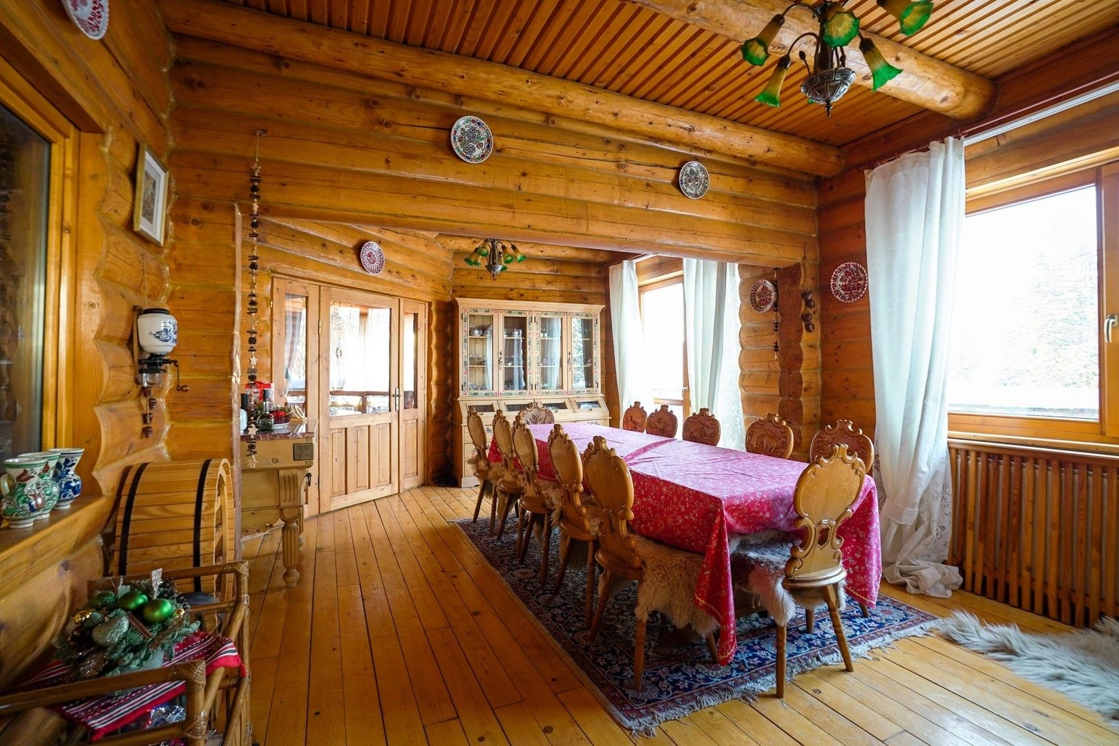 Geräumige Villa 700 m2 mit Sauna in Brașov