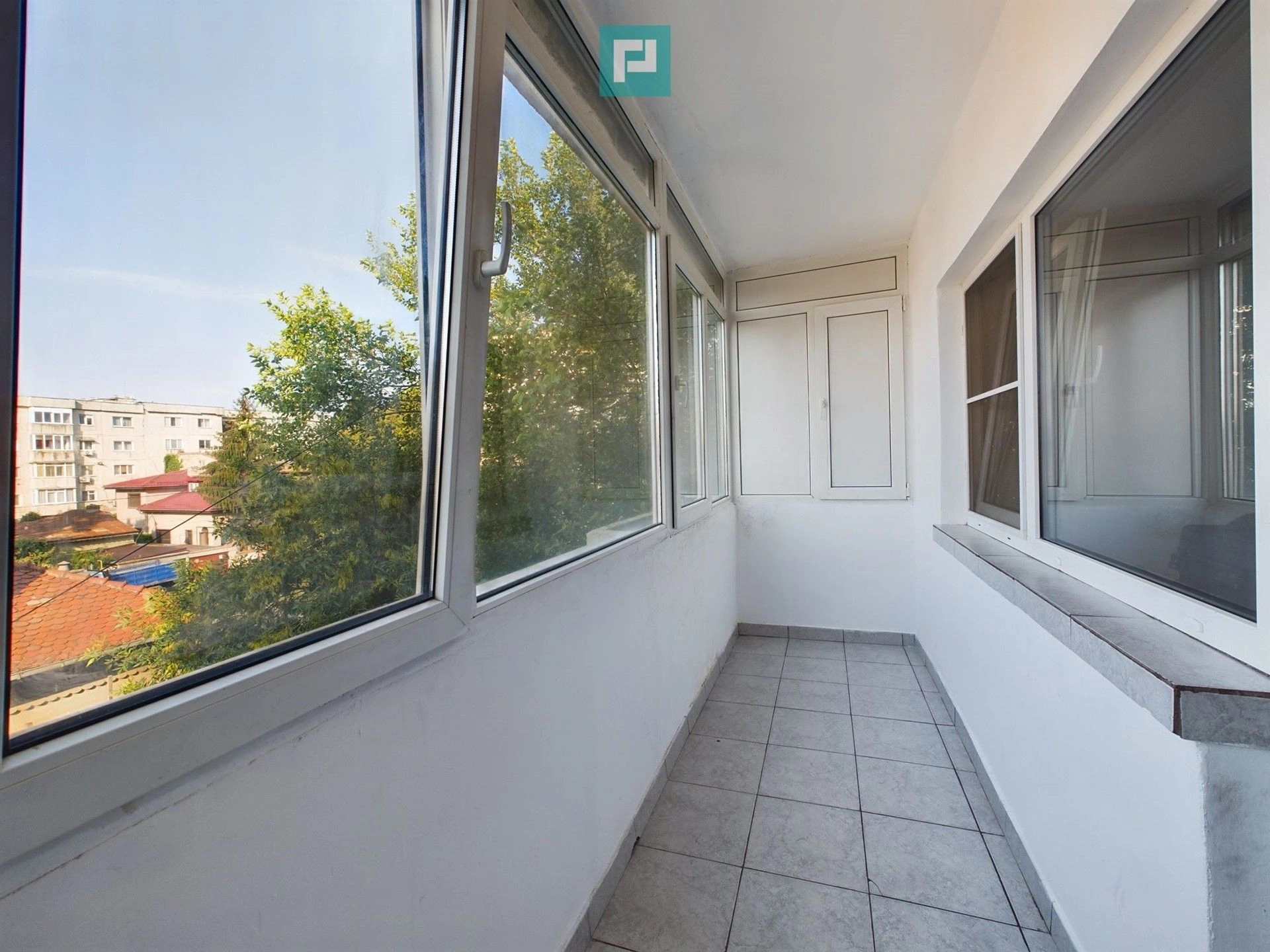 شقة أنيقة بمساحة 67 م2 بالقرب من حديقة في بوخارست