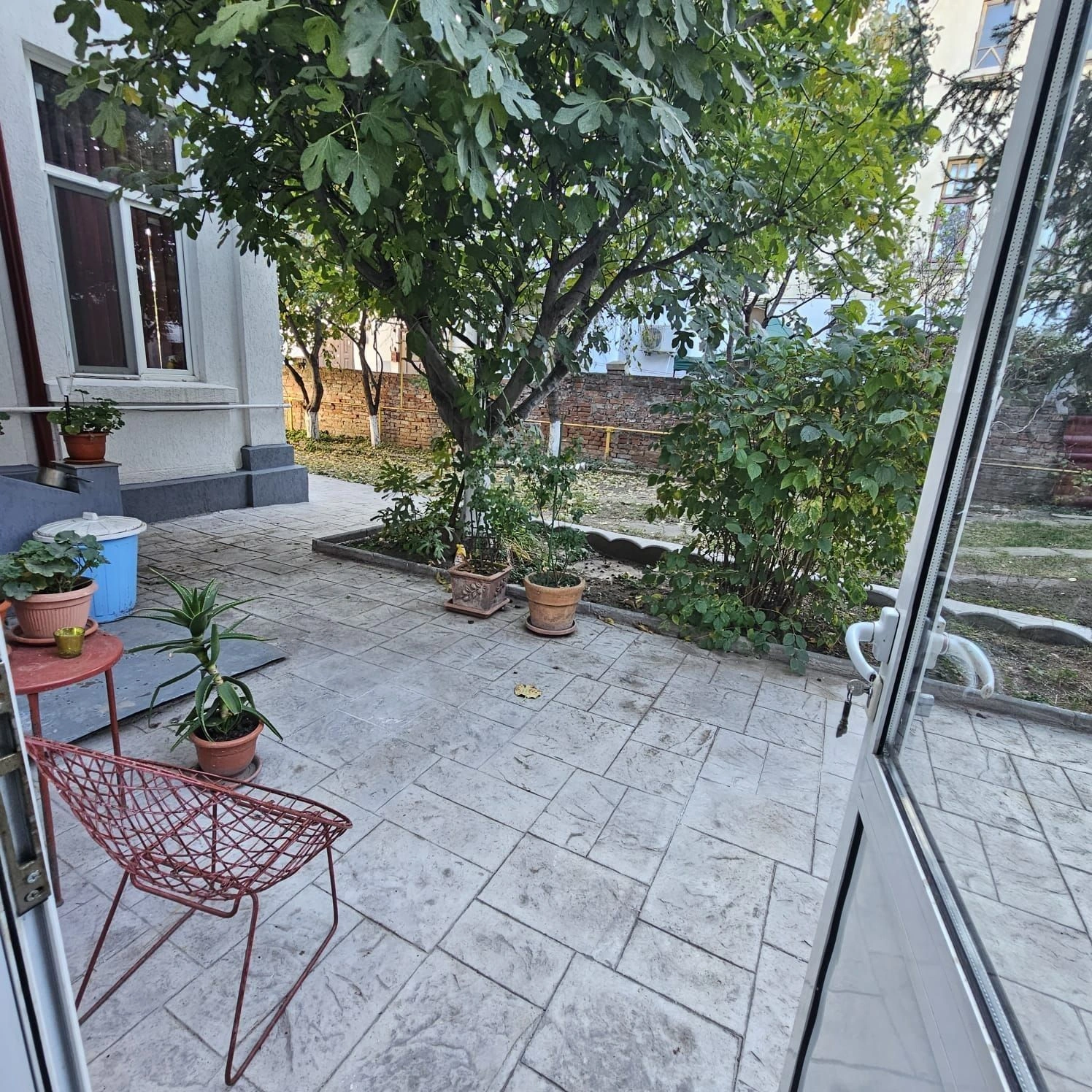 عمارت باشکوه 4+1 در بخارست