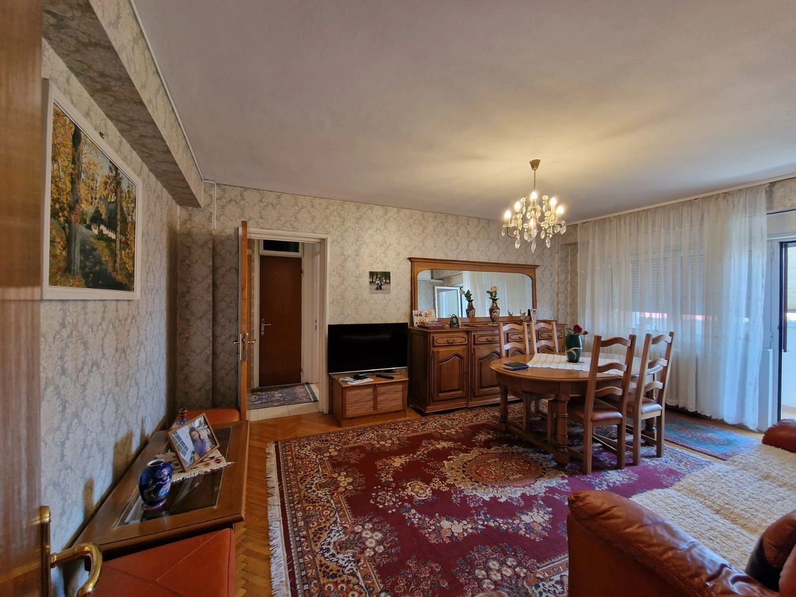 Elegant 3+1 apartment in the center of Bucharest