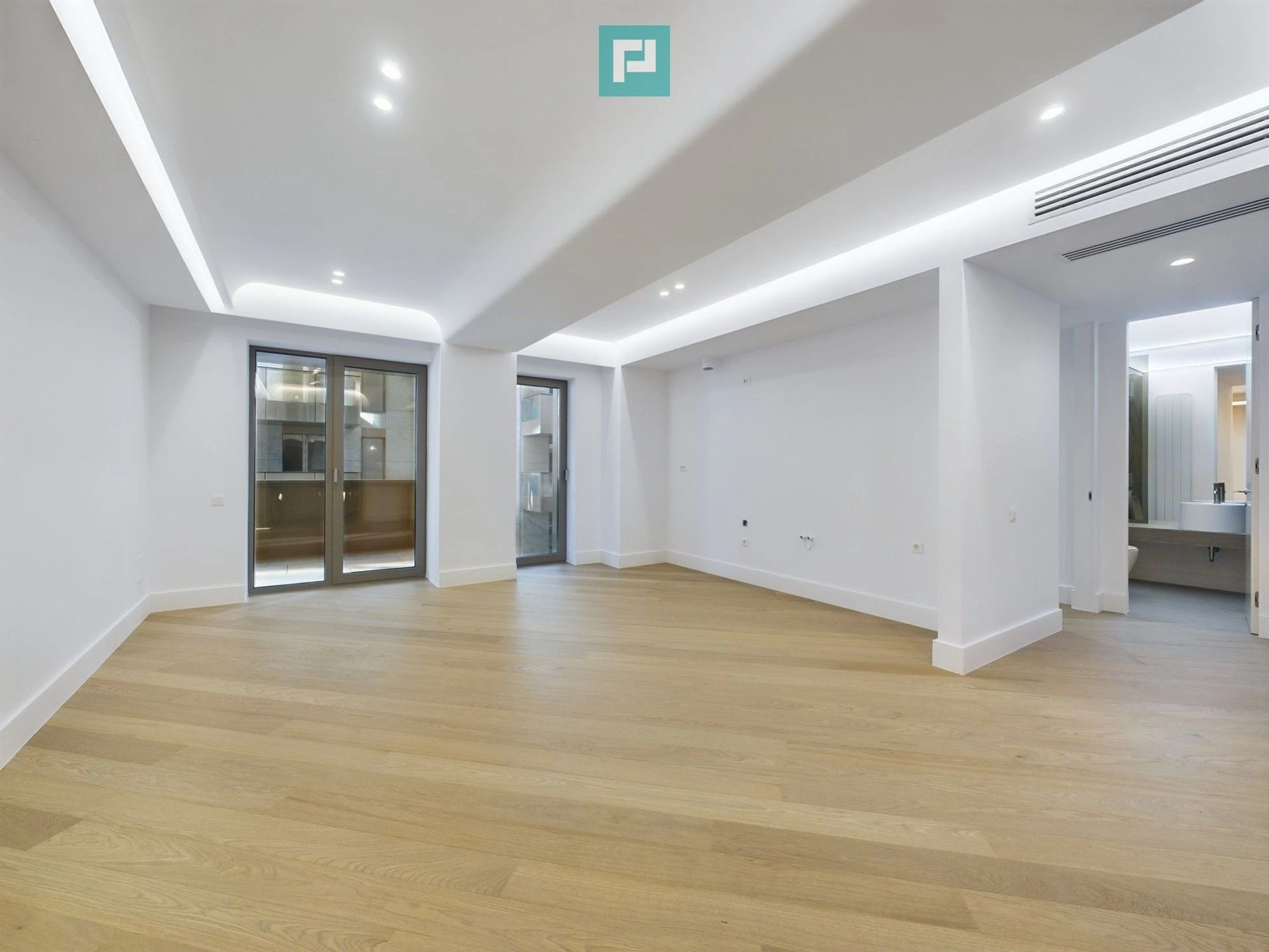 Estúdio 0+1 no distrito de Baneasa, Bucareste