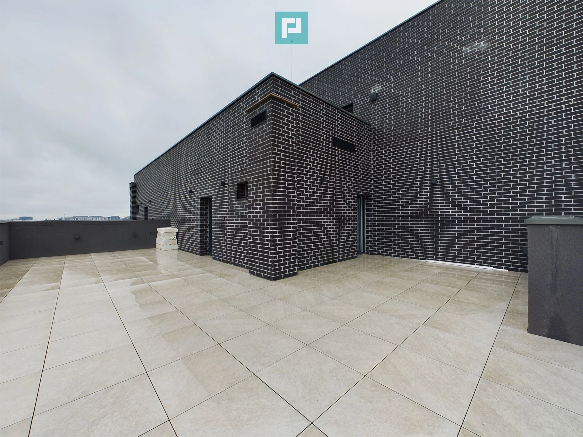 بنتهاوس 238 م2 في بوخارست المرموقة