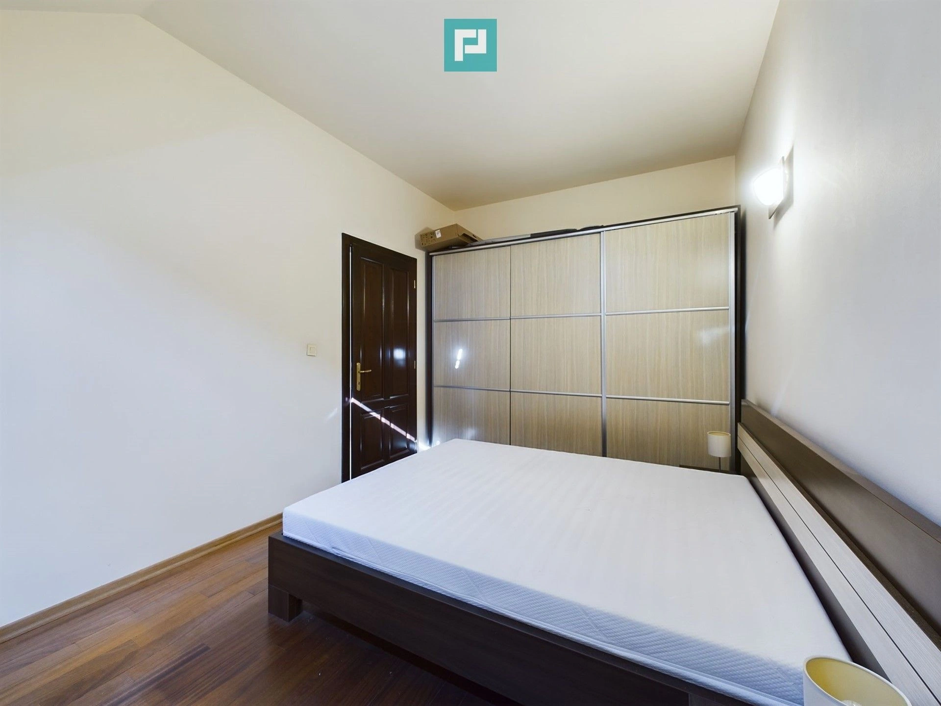 شقة فسيحة بمساحة 102 م2 في منطقة مهيلا رونات، تيميشوارا