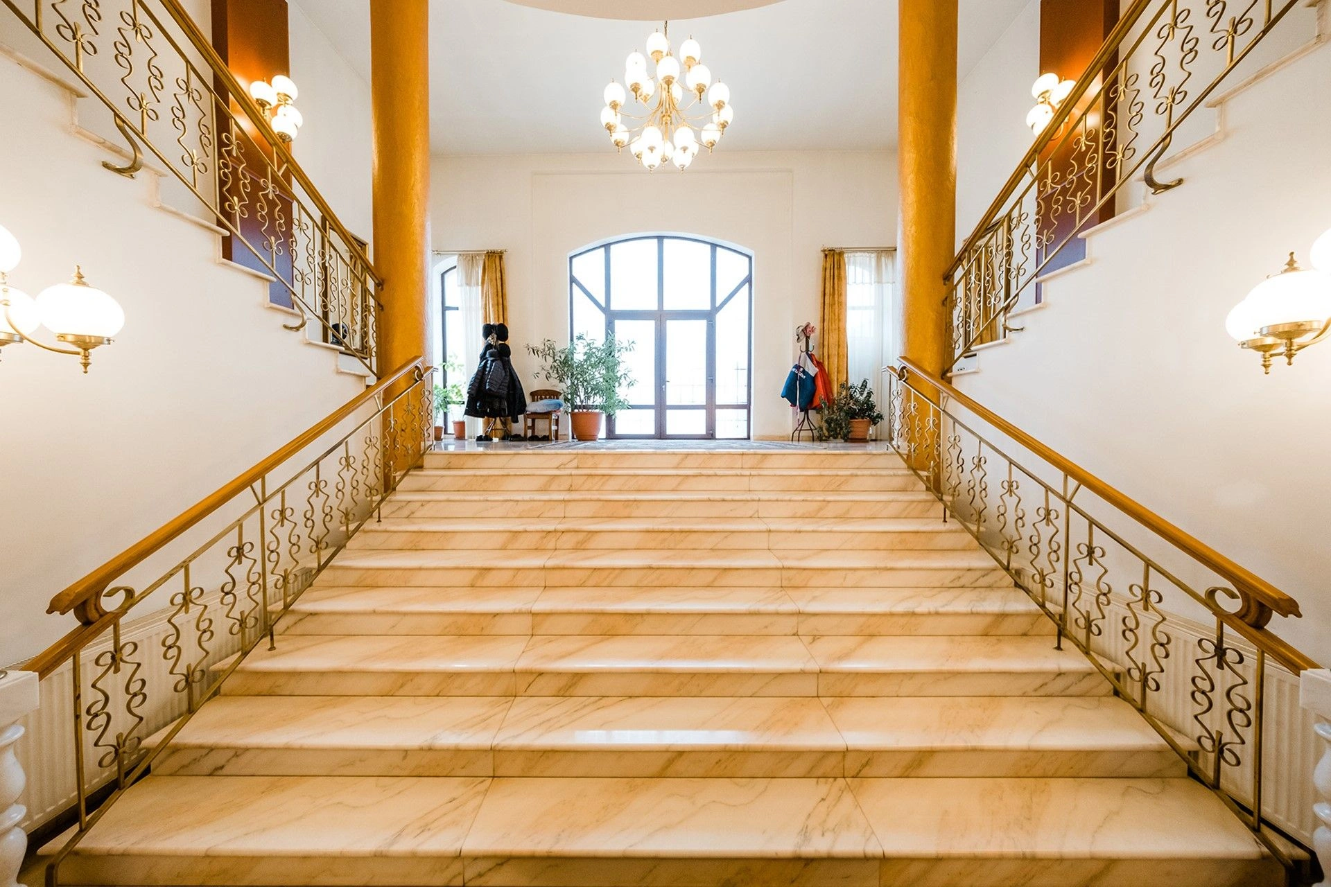 布拉索夫优质地段的宽敞 5+1 住宅