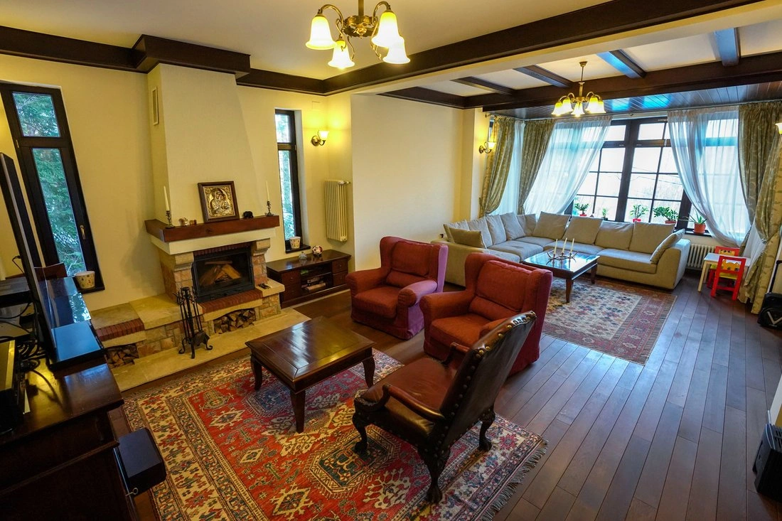 منزل بمساحة 400 م² في براسوف، رومانيا