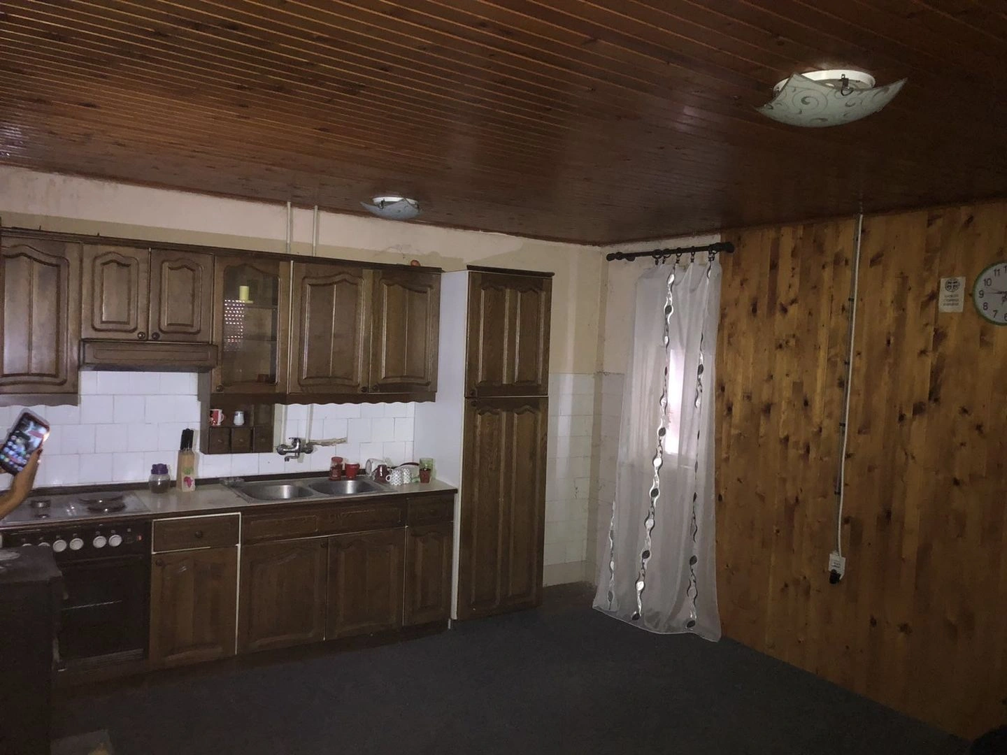 क्रालजेवो, सर्बिया में विस्तृत 2+1 घर