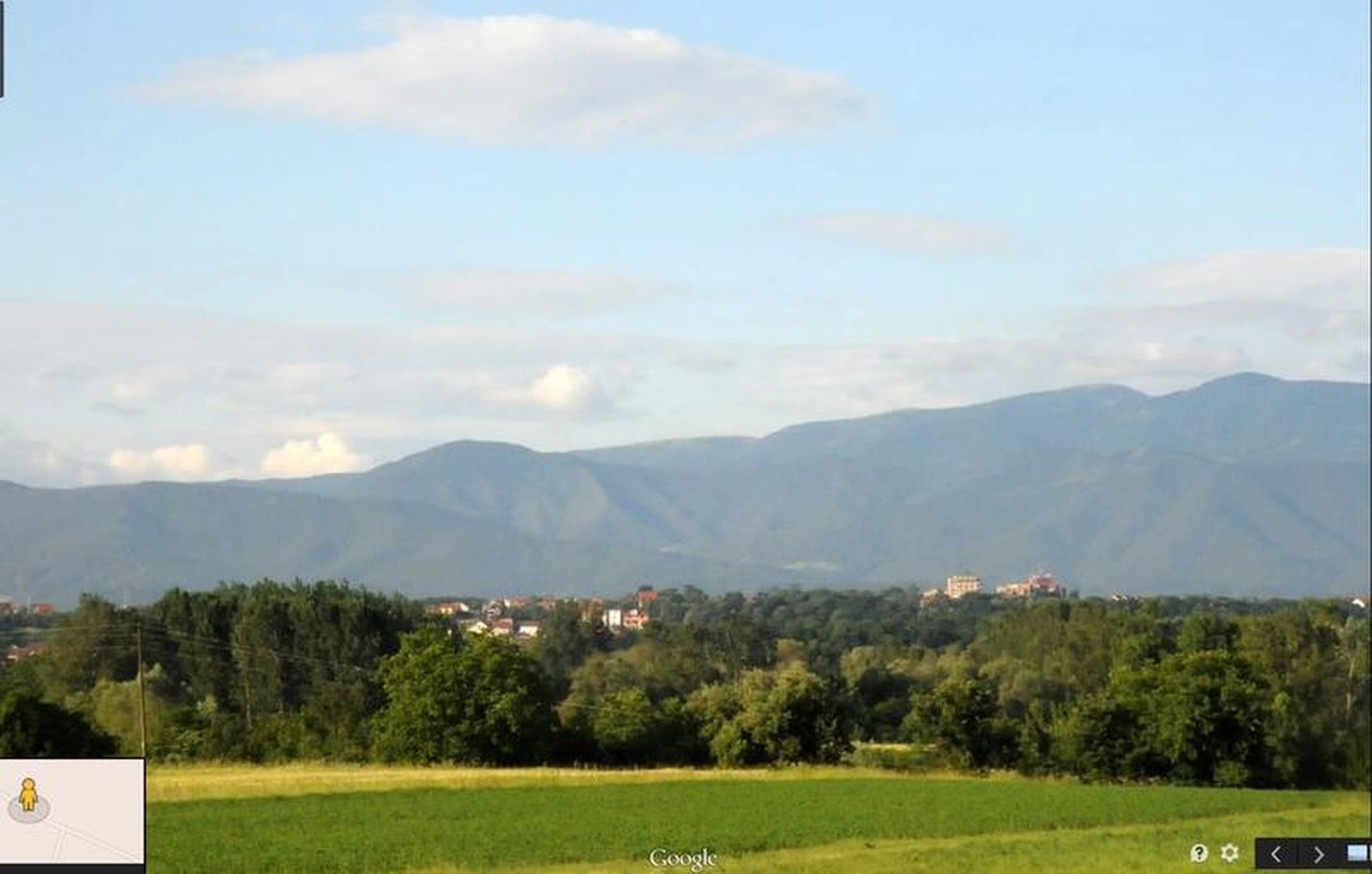 क्राल्जेवो, सर्बिया में औद्योगिक परिसर के साथ 100 मी² का टाउनहाउस