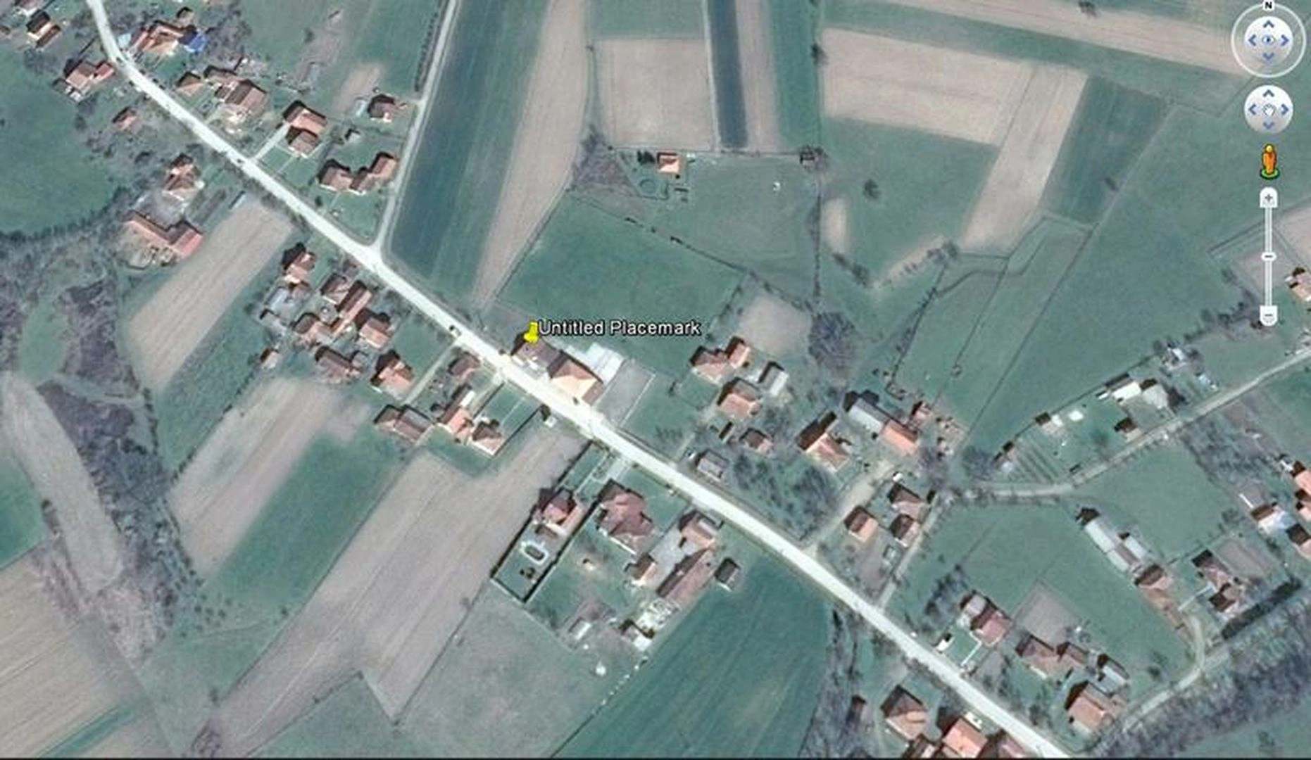 क्राल्जेवो, सर्बिया में औद्योगिक परिसर के साथ 100 मी² का टाउनहाउस