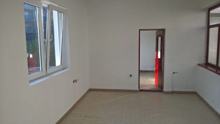 采光良好 2+1 户型 — 克拉列沃,塞尔维亚