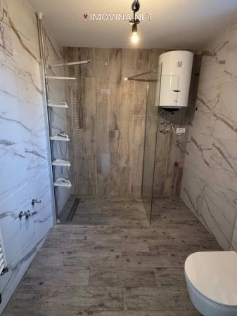 ज़रेनजानिन, सर्बिया के केंद्र में 97 एम2 का आधुनिक घर