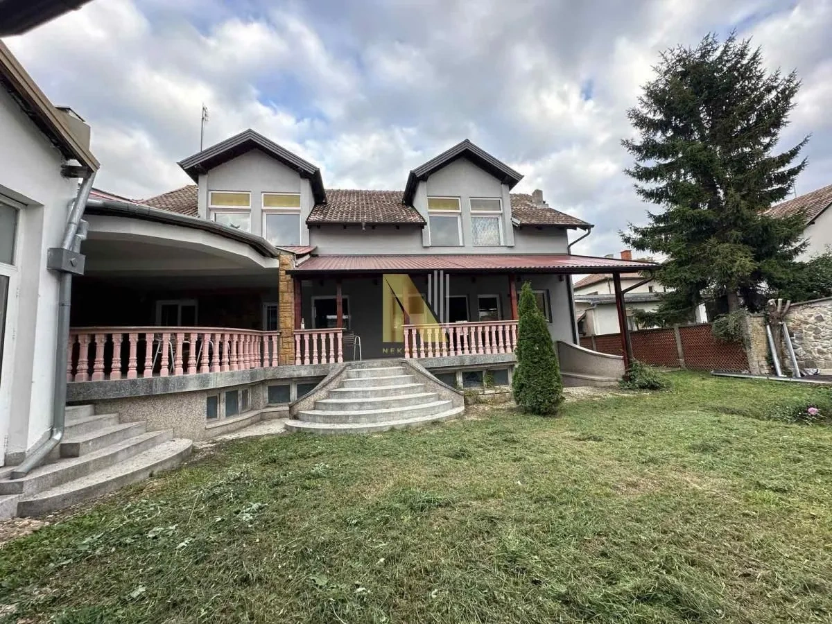 منزل مريح 800 م2 في مركز سومبور، صربيا