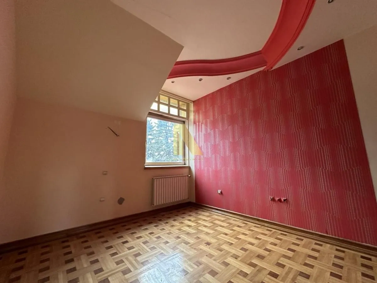 منزل مريح 800 م2 في مركز سومبور، صربيا