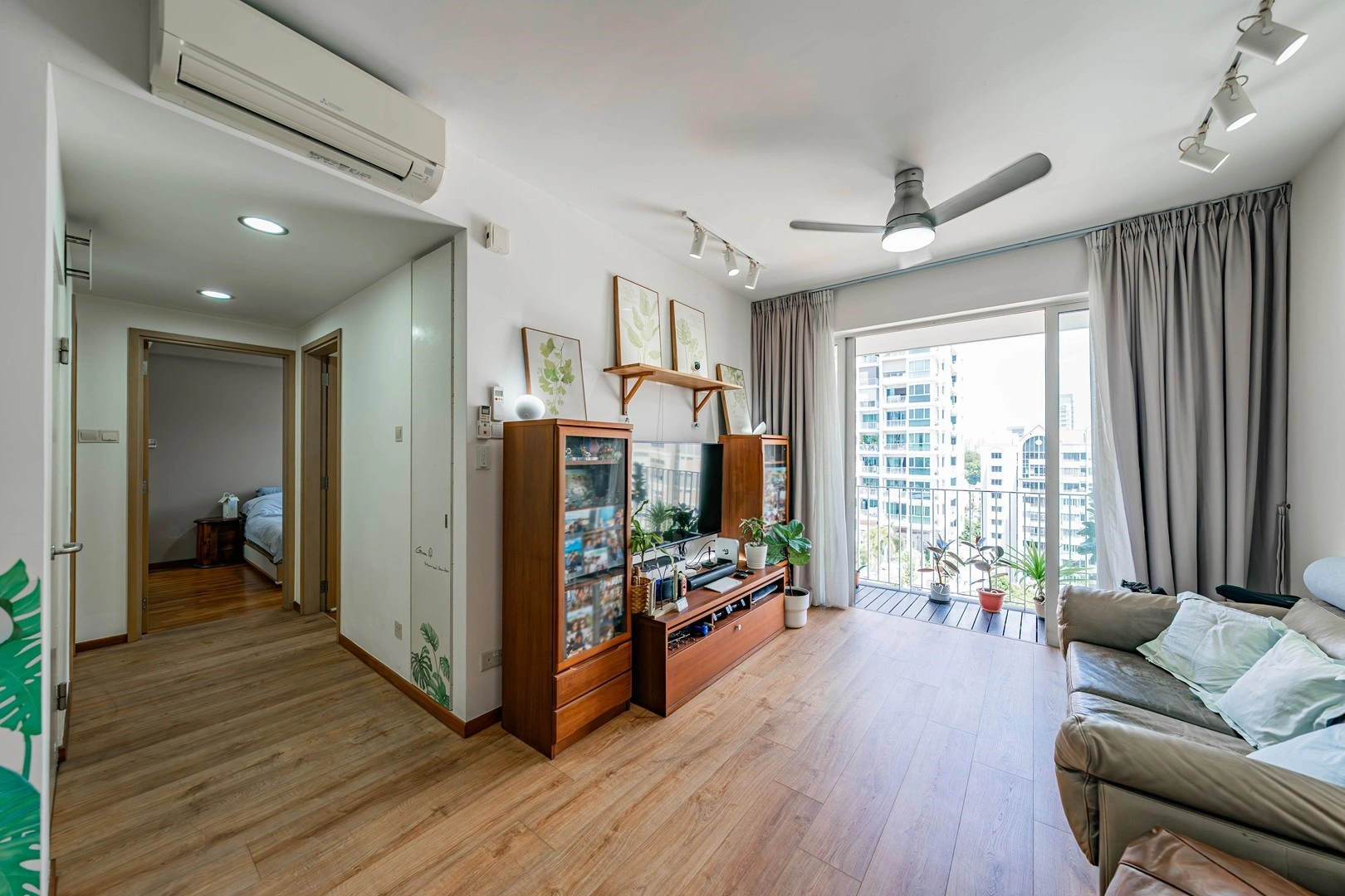 新加坡市宽敞 2+1 公寓