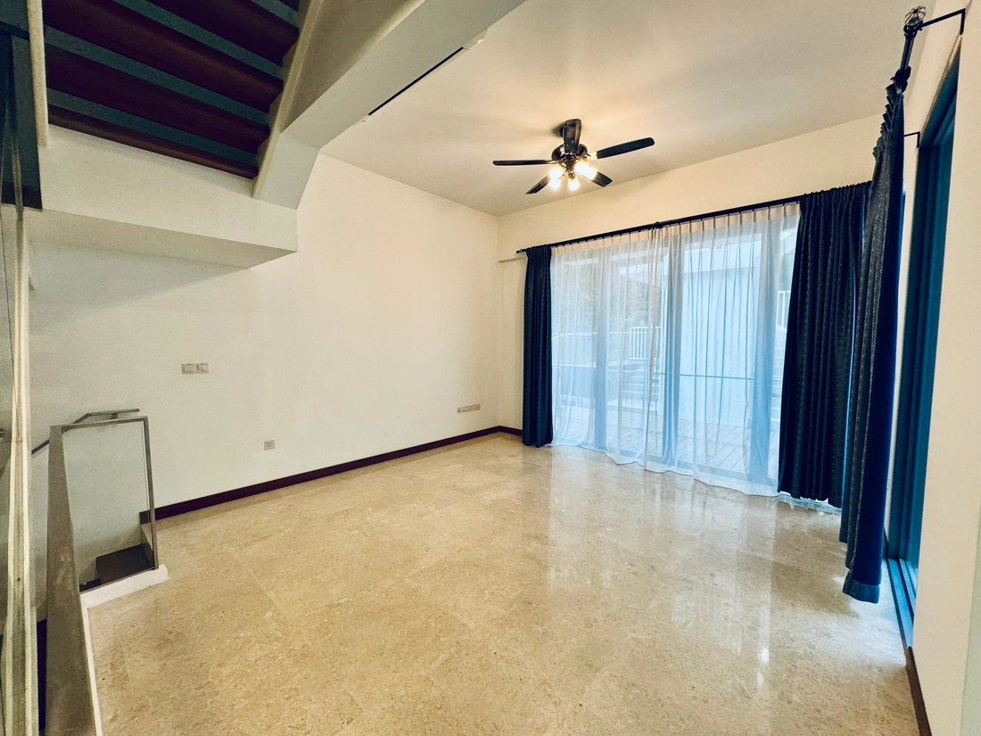 منزل بمساحة 310 m² مع حديقة في مدينة سنغافورة، سنغافورة