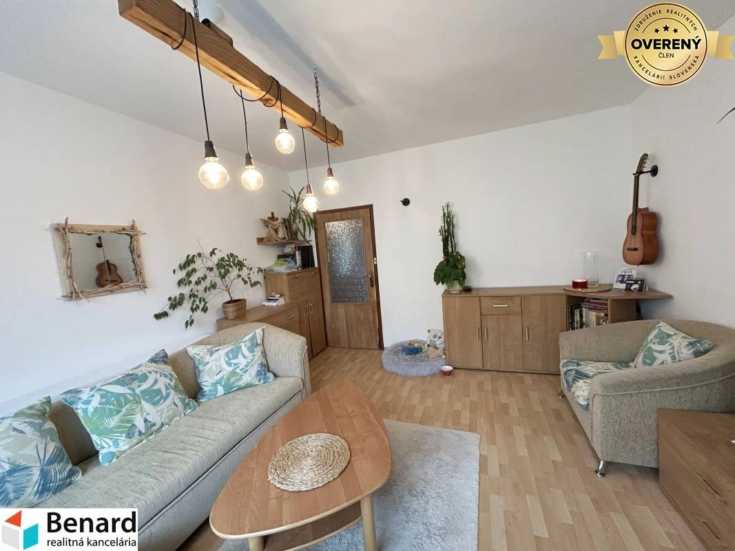 प्रेशोव, स्लोवाकिया में 57 m² का उजला अपार्टमेंट