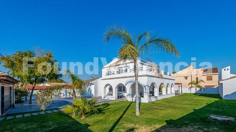 فيلا أنيقة بمساحة 246 م² في كوستا ديل أزاهار، إسبانيا