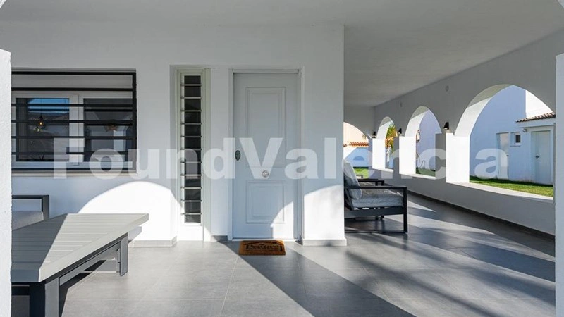 فيلا أنيقة بمساحة 246 م² في كوستا ديل أزاهار، إسبانيا