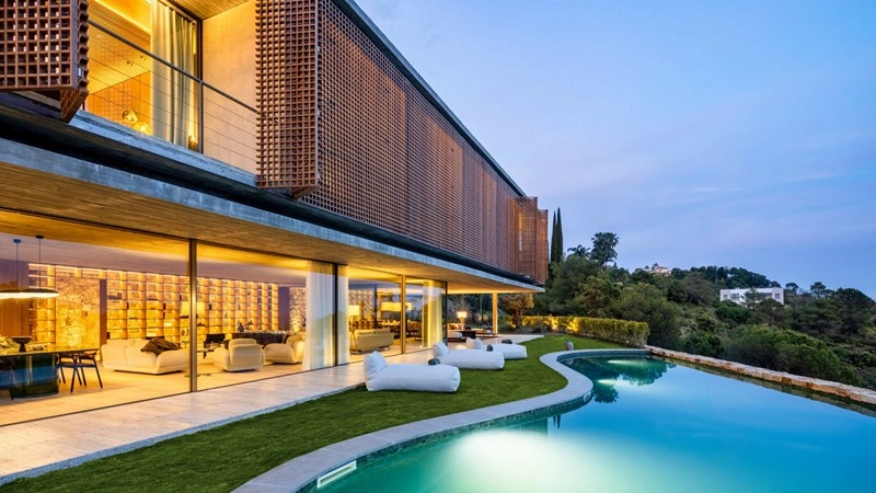 Marbella, İspanya'da 1163 m²'lik özel villa