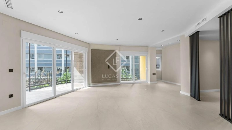 阿利坎特近海 6+1 公寓,西班牙