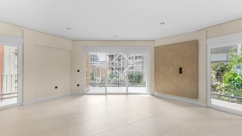 阿利坎特近海 6+1 公寓,西班牙