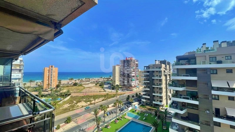 西班牙阿利坎特 2+1 带阳台公寓