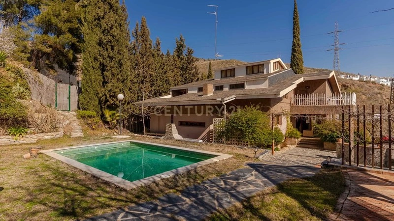 西班牙格拉纳达 16+1 带车位住宅