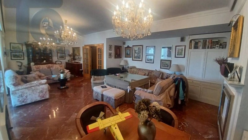 Prächtige 224 m² große Wohnung in Granada, Spanien