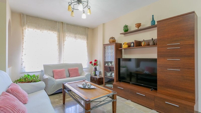 西班牙格拉纳达带花园的6+1住宅