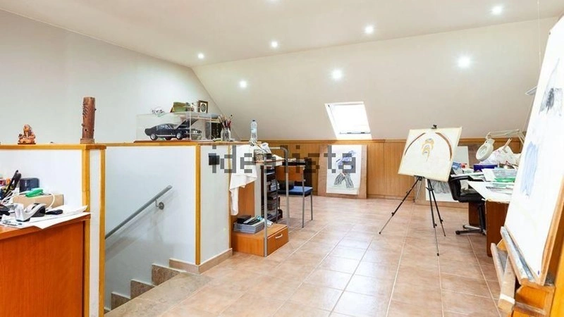 Spacious house 250 m² in Zaragoza, Spain