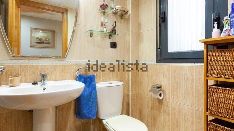 Spacious house 250 m² in Zaragoza, Spain
