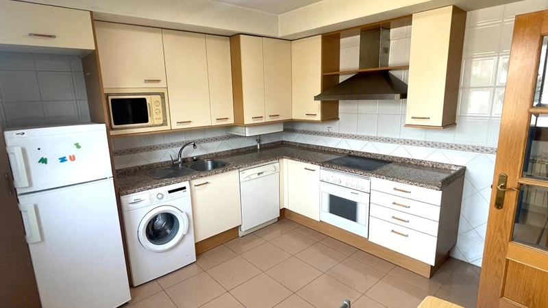 Magnificent house 272 m² in Zaragoza, Spain