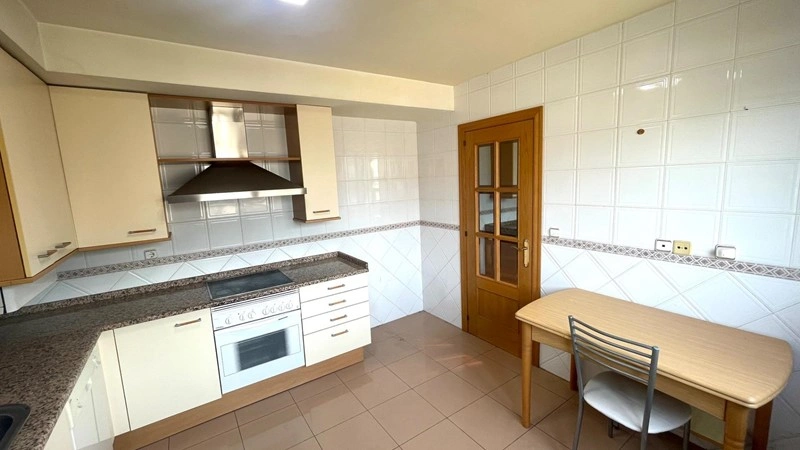 Magnificent house 272 m² in Zaragoza, Spain