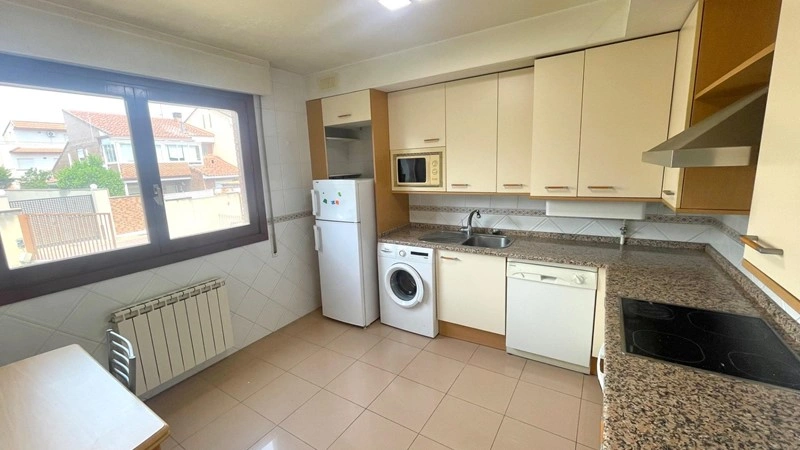 Magnificent house 272 m² in Zaragoza, Spain