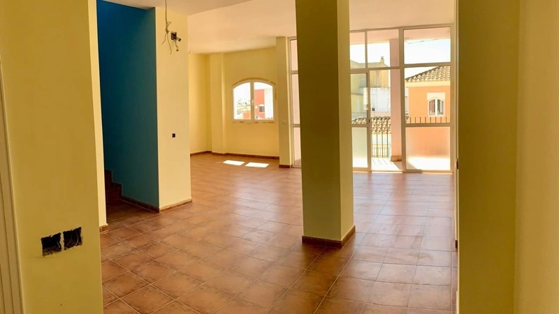 세비야, 스페인에 위치한 144m² 듀플렉스 아파트