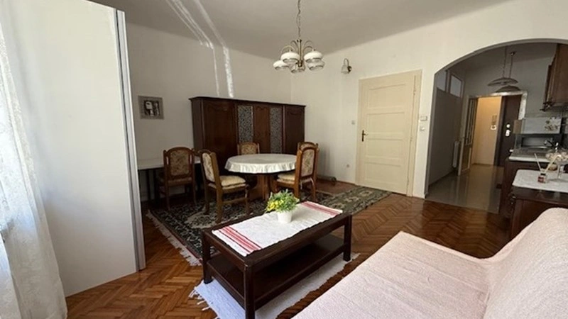 ओसिकेक, क्रोएशिया में सुखद 45 वर्ग मीटर का फर्निश्ड अपार्टमेंट